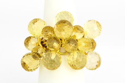 An Estate Briolette Cluster 18K Gold Chain Ring