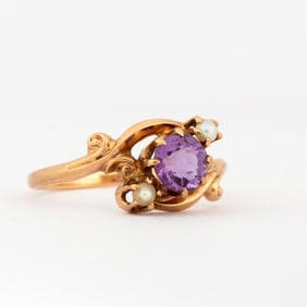 An Antique Gold Amethyst and Seed Pearl Ring