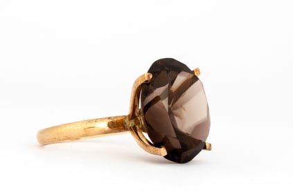 A Vintage 18K Gold Massive Smoky Topaz Ring