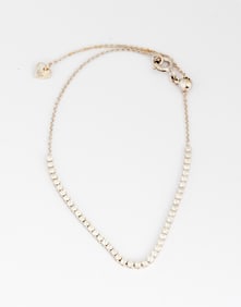 An 18K White Gold Diamond Bracelet