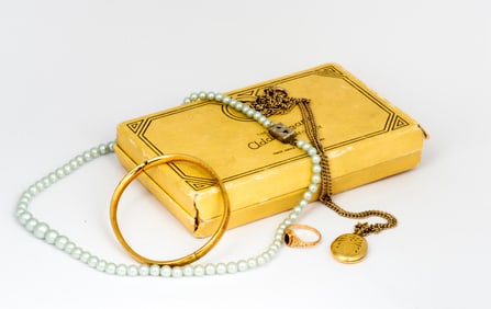 Five Pieces of Vintage Children's Jewlery
