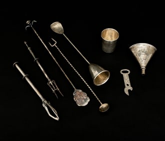 A Collection of Sterling Silver Bar Accessories