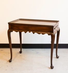 A Kittinger Williamsburg Queen Anne Side Table