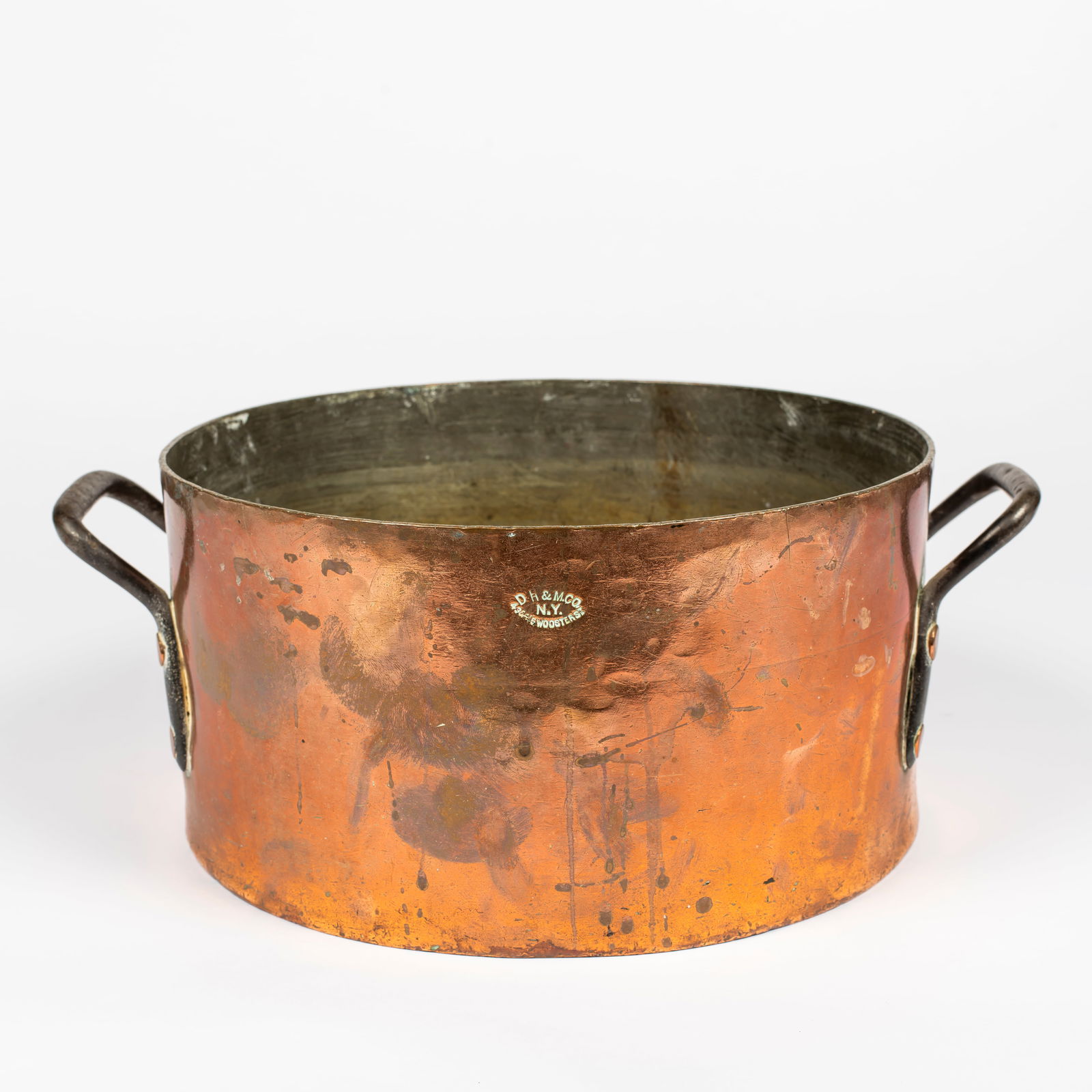 An Old Large D.H & M Co, NY Copper Pot (1 of 8)