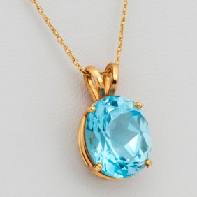 A Vintage 14K Gold Topaz Necklace