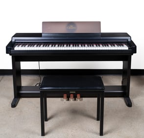 A Yamaha Clavinova CLP 560 Keyboard Electric Piano, early 1990's