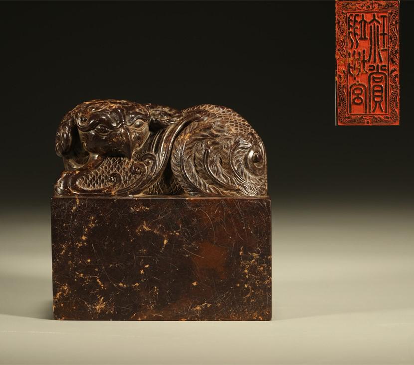 A SHOUSHAN STONE AUSPICIOUS BEAST-KNOB SEAL. (1 of 6)