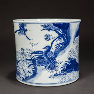 A BLUE-AND-WHITE PORCELAIN WRITING-BRUSH POT.: Blue-and-White Porcelain Writing-Brush Pot, with Flowers and Birds Design.