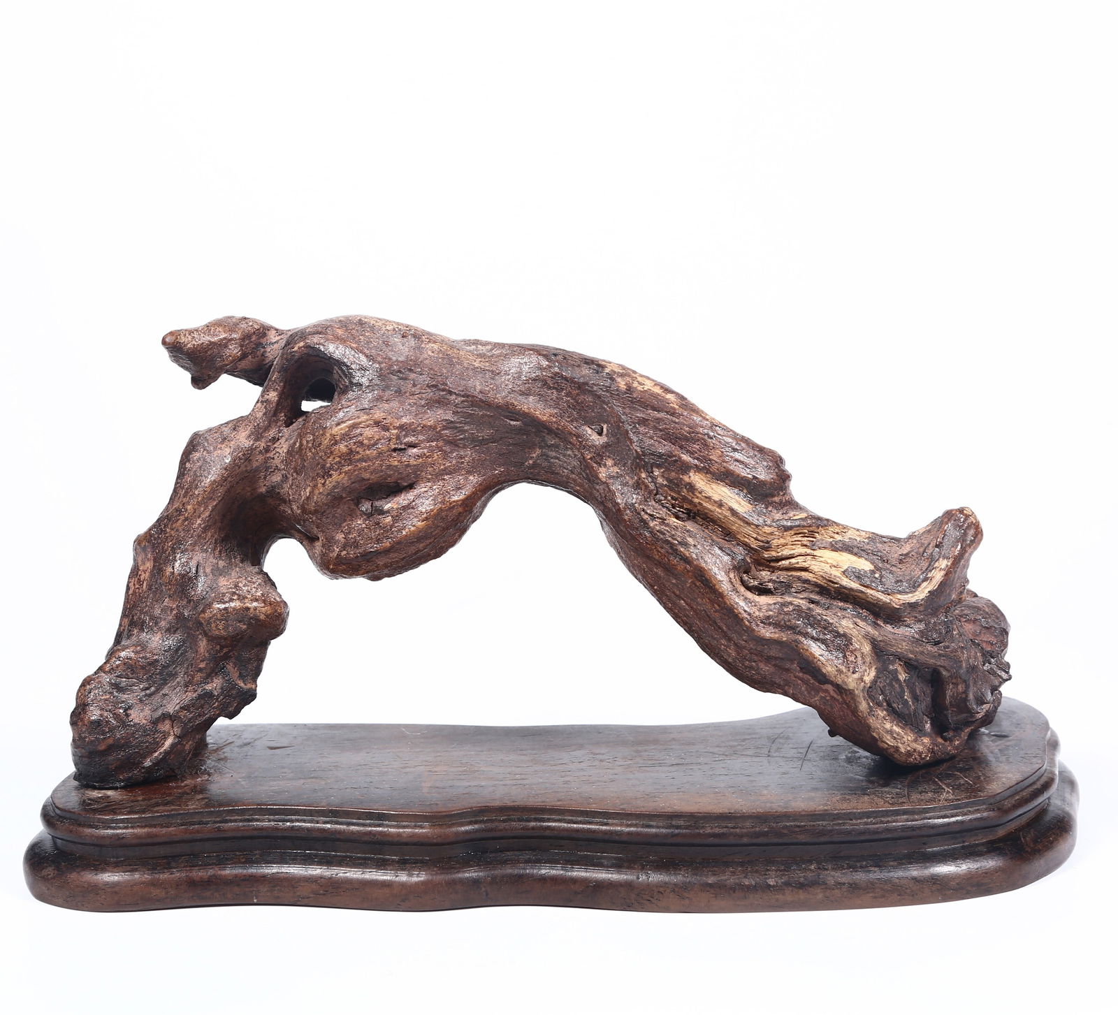 A DRAGON-SHAPED AGALWOOD ROCKERY CARVING. (1 of 5)