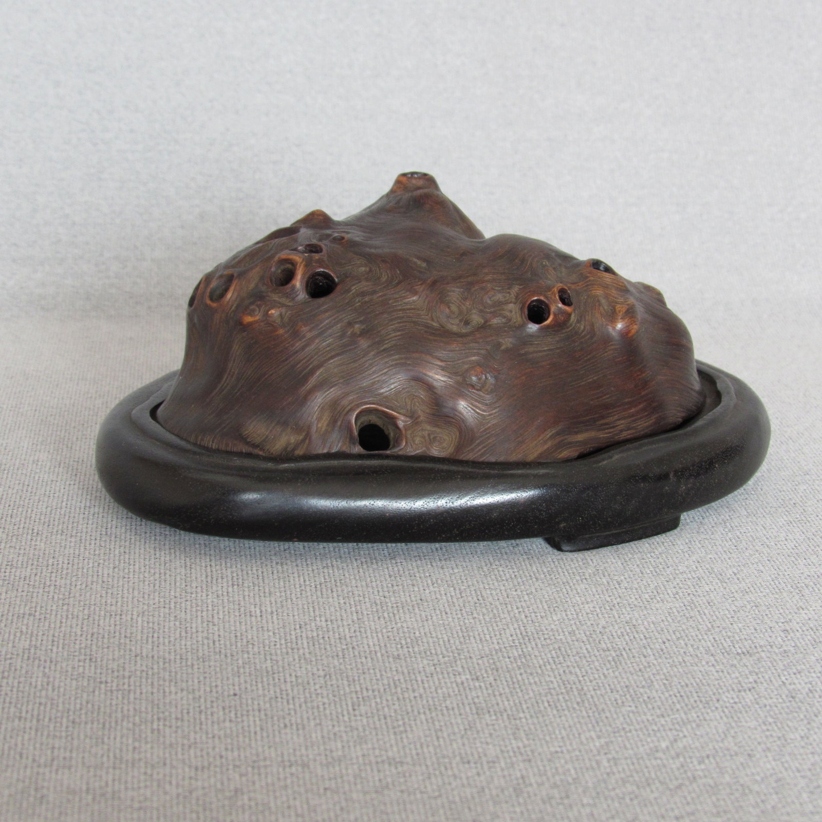A FREE-SHAPED PADAUK CENSER WITH BURL WOOD LID.: Free-Shaped Padauk Censer with Burl Wood Lid, Qing Dynasty.