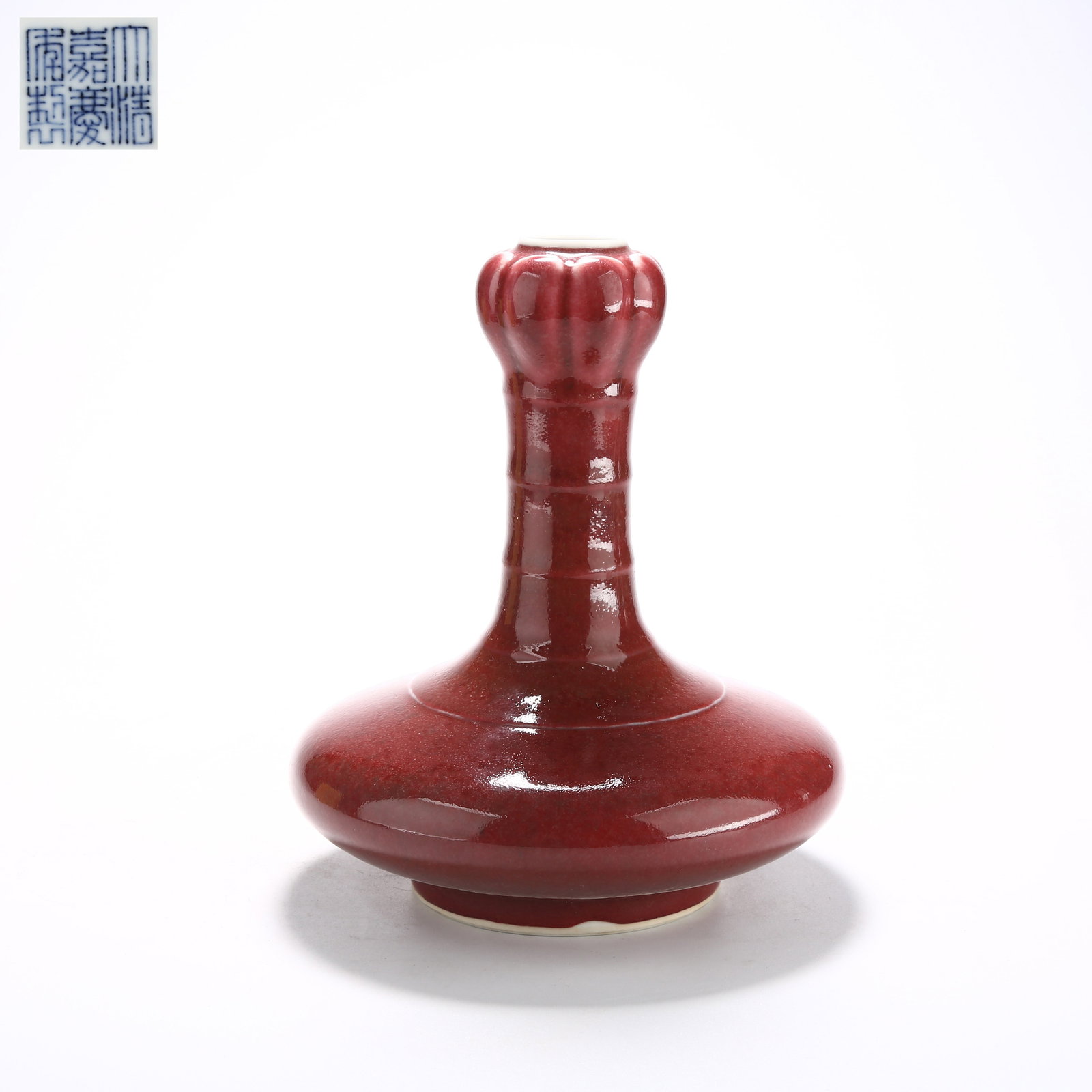 A LANGYAO RED-GLAZED GARLIC-HEAD VASE: Langyao Red-Glazed Garlic-Head Vase