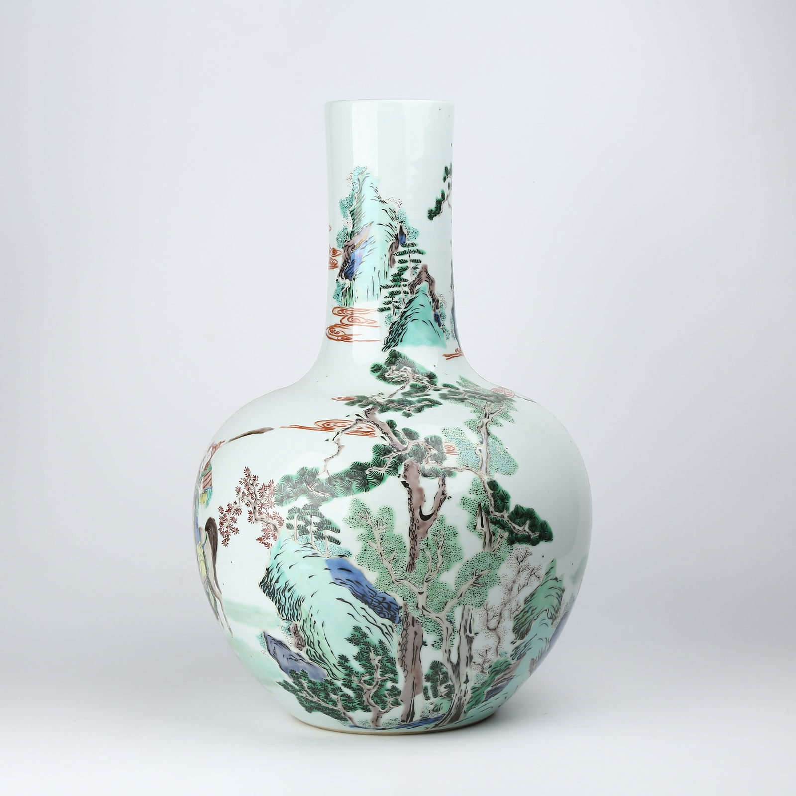 A WUCAI HEAVEN-CHARACTER VASE WITH FIGURES FROM FENGSHEN YANYI (INVESTITURE OF THE GODS) (1 of 9)