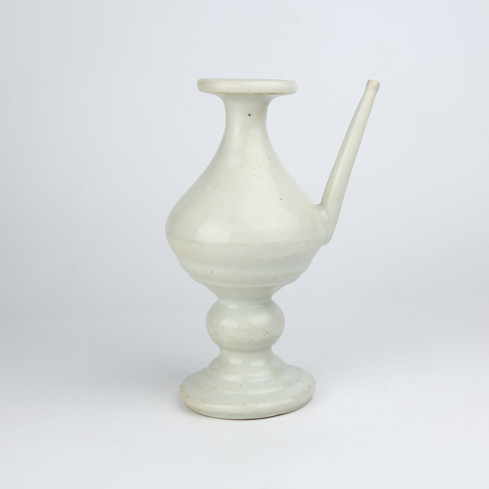 A SWEET WHITE GLAZE CLEAN BOTTLE (JINGPING) (1 of 9)