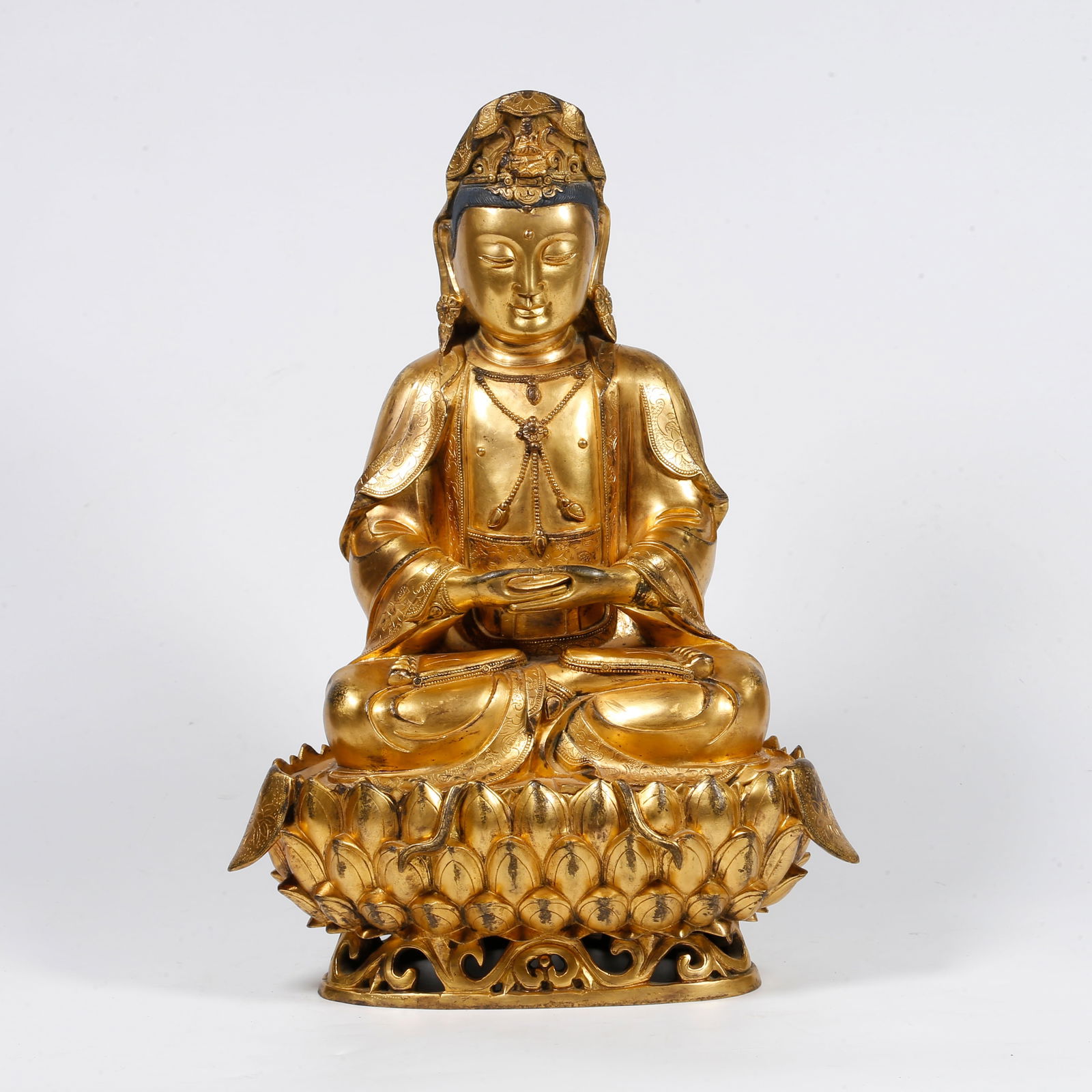 A GILT-BRONZE AVALOKITESHVARA STATUE: Gilt-bronze Avalokiteshvara statue