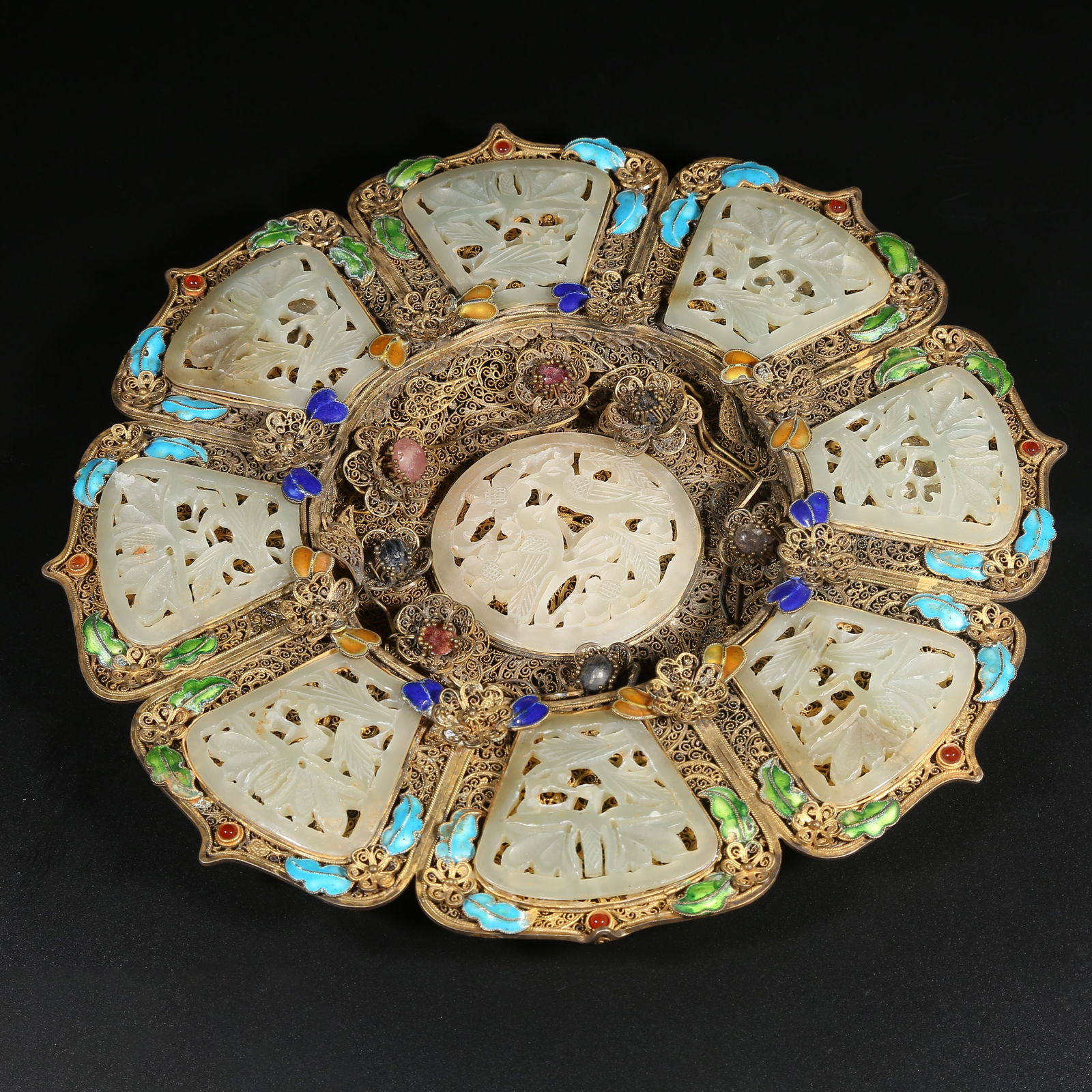 A GILDED SILVER FILIGREE CLOISONNÉ DISH INLAID WITH HETIAN JADE, FLORAL PATTERN (1 of 8)