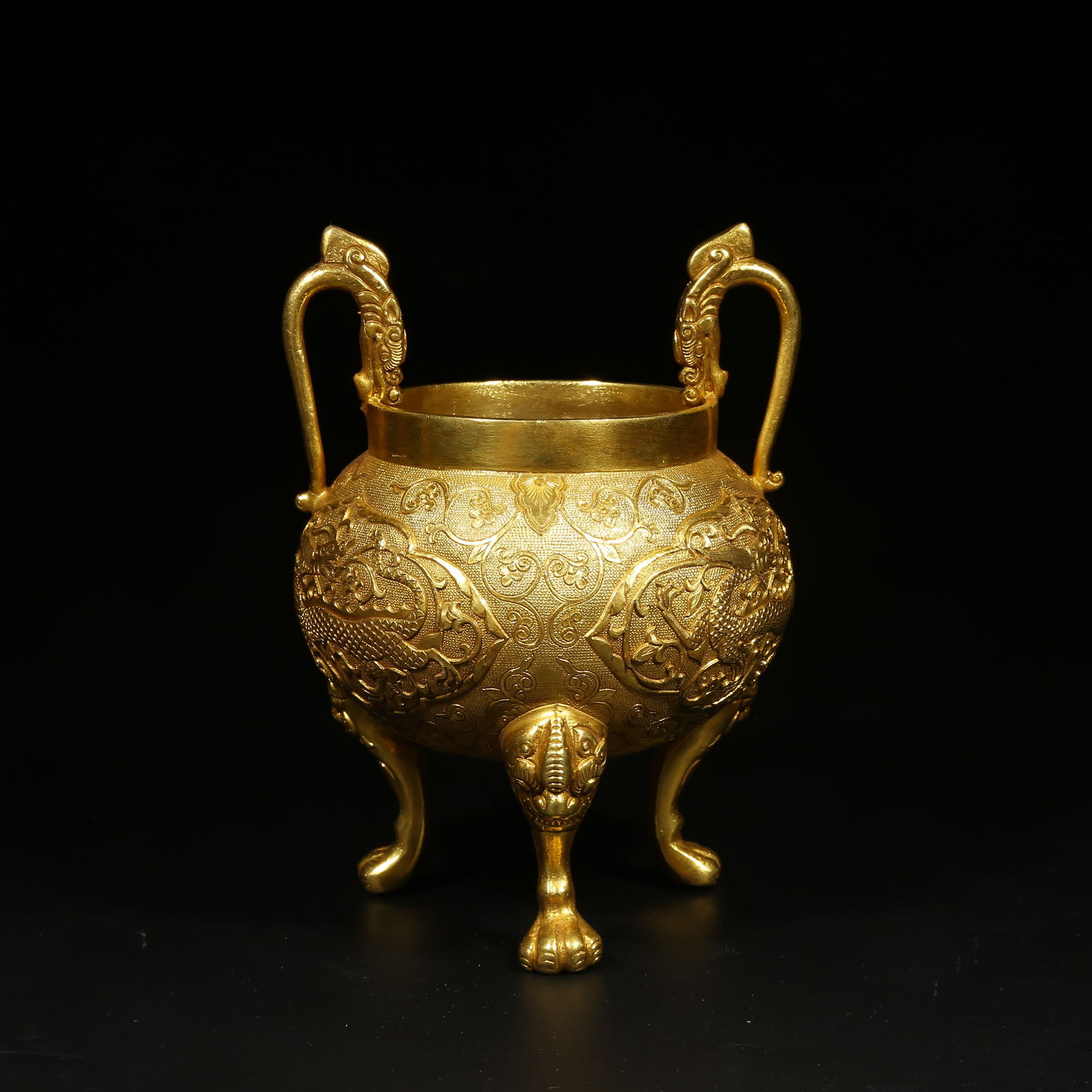 A GILDED BRONZE CENSER WITH CHI DRAGON PATTERN (1 of 8)