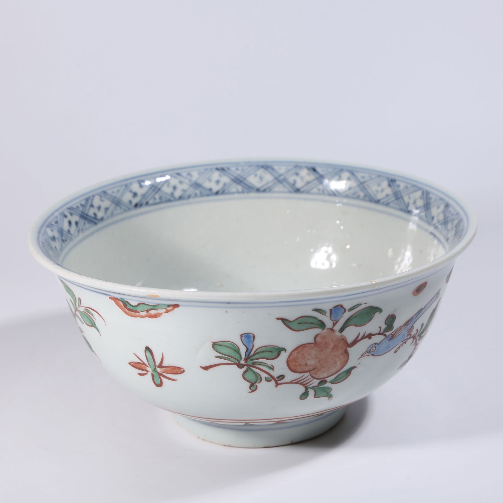 A WUCAI BOWL WITH "JOY ON THE EYEBROWS" MOTIF (1 of 10)