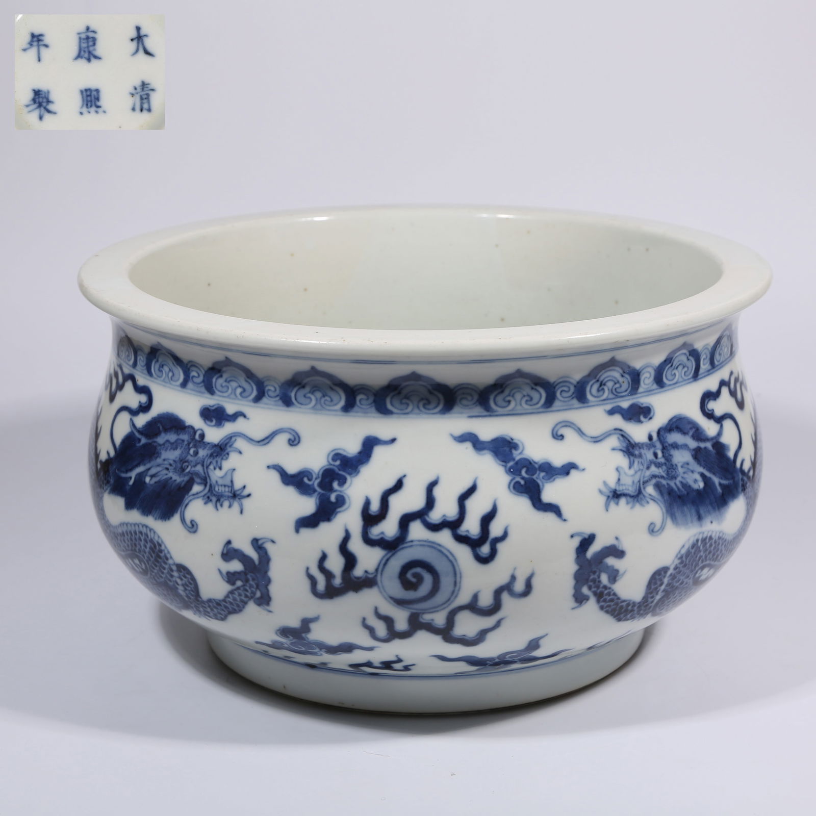 A BLUE-AND-WHITE JAR WITH "DRAGON CHASING PEARL" MOTIFS (1 of 9)