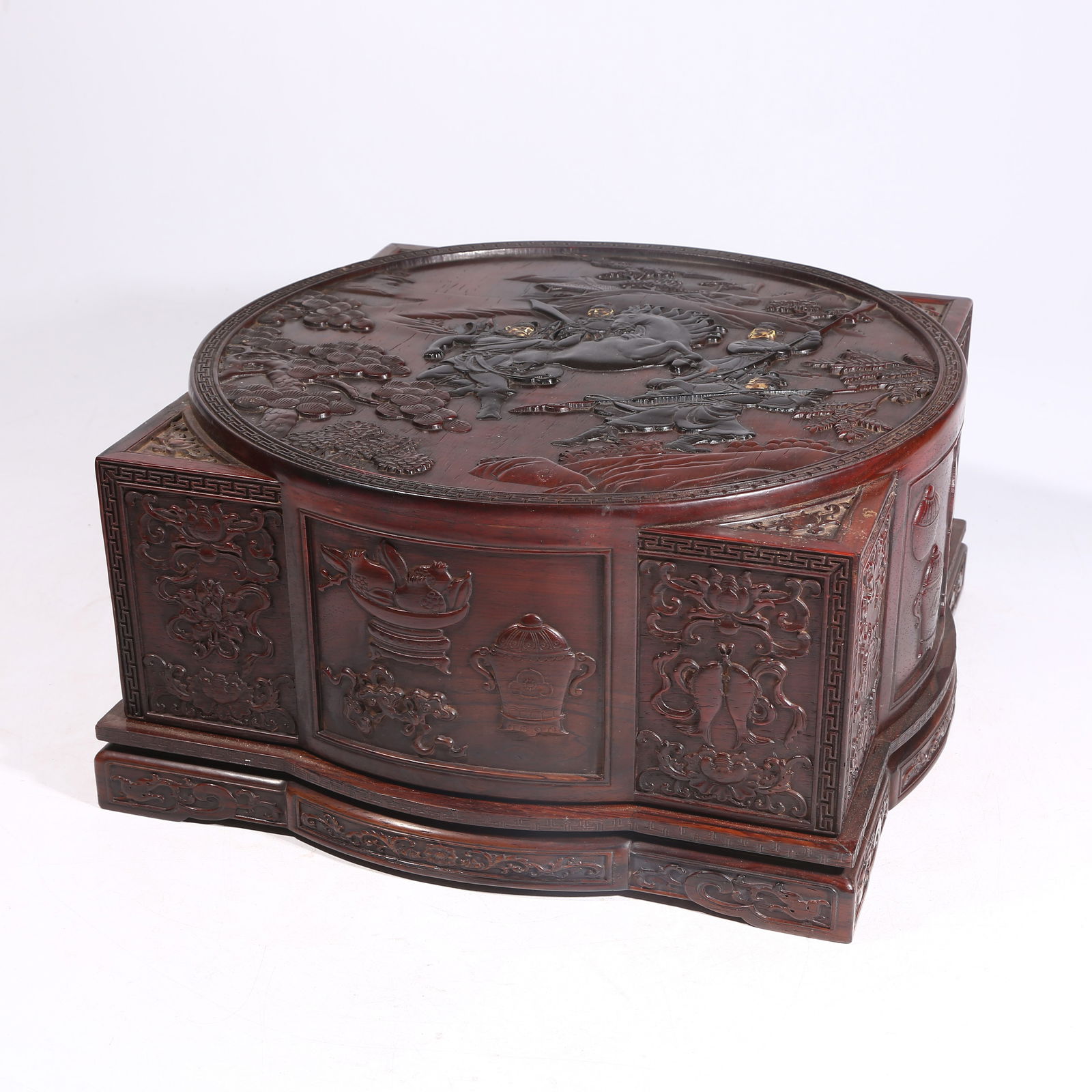 A HUANGHUALI WOOD BOX INLAID WITH ZITAN WOOD: Huanghuali Wood Box Inlaid with Zitan Wood