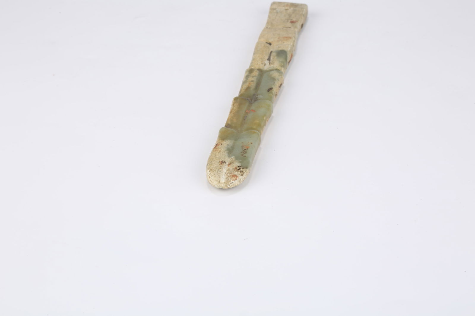 A ANCIENT JADE HANDLE-SHAPED OBJECT - 4