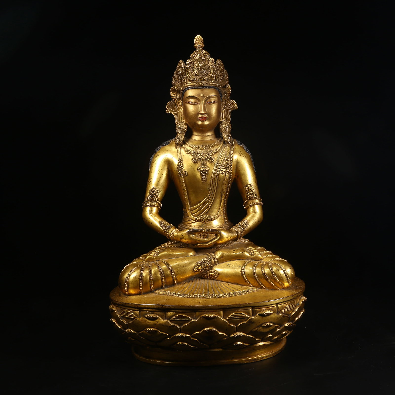 A GILT BRONZE STATUE OF AMITAYUS BUDDHA IN MONGOLIAN STYLE (1 of 8)