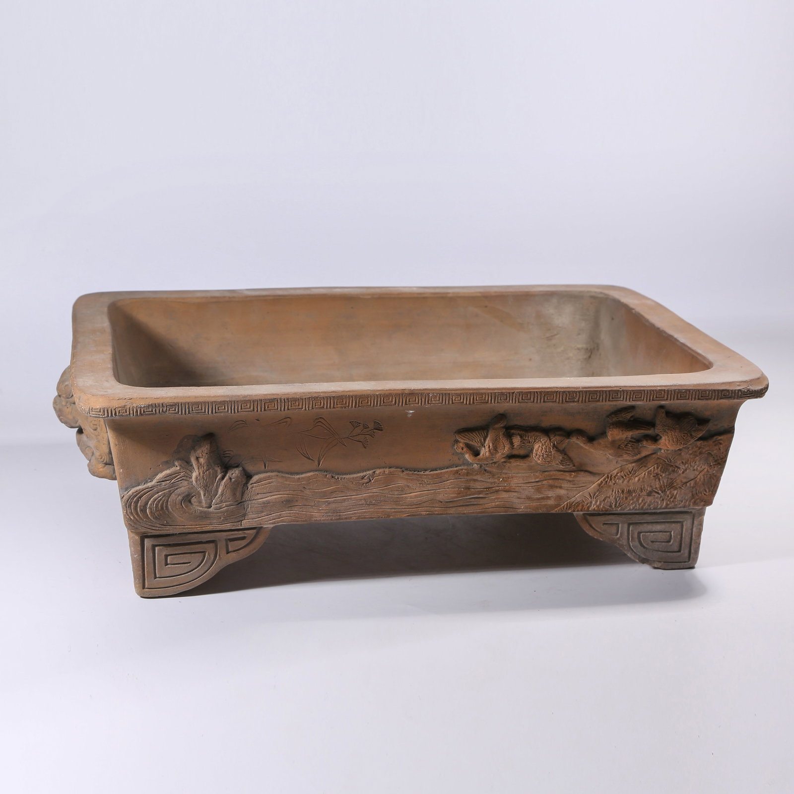 A CERAMIC NARCISSUS BASIN (1 of 10)