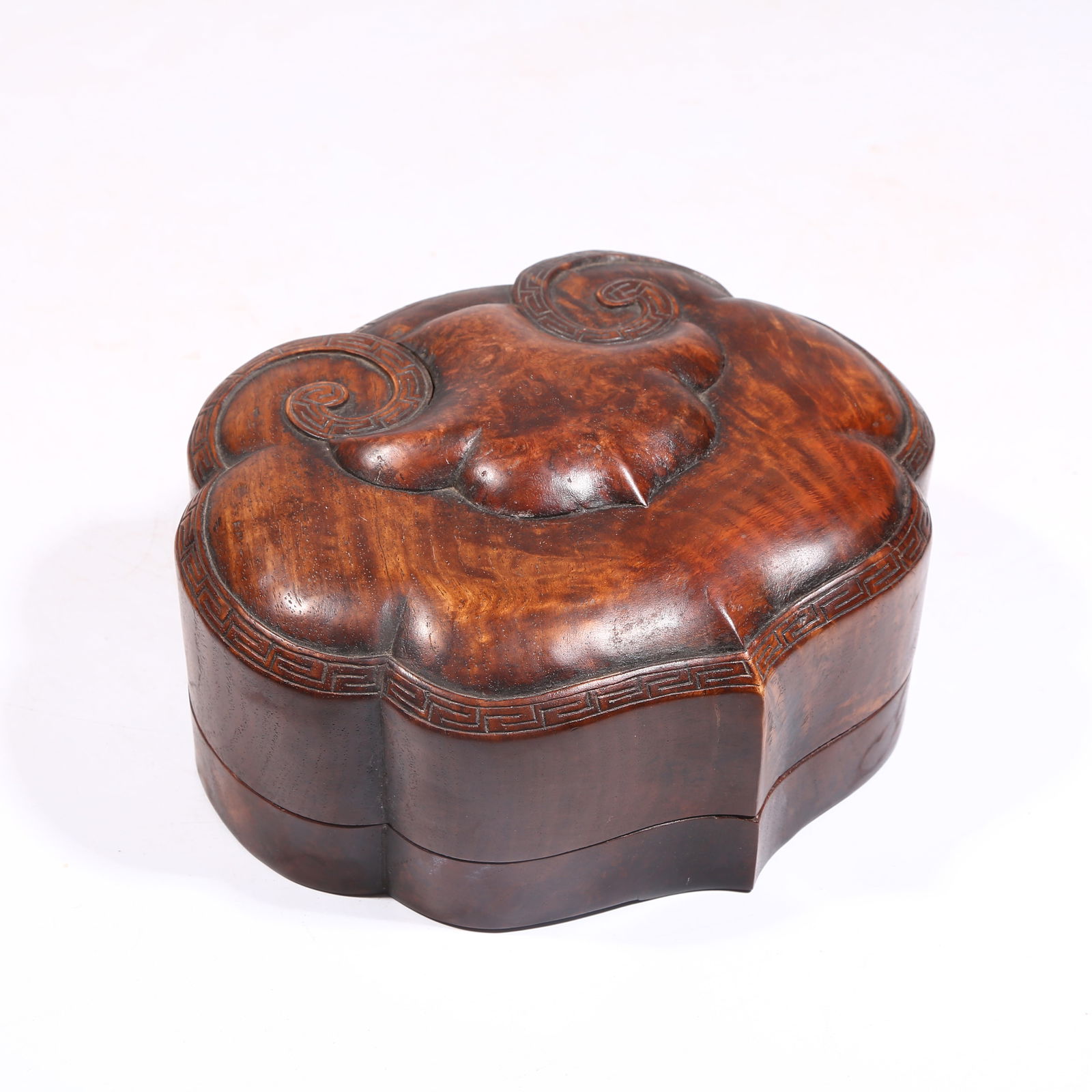 A BURLWOOD BOX SHAPED LIKE LINGZHI MUSHROOM: Burlwood Box Shaped like Lingzhi Mushroom