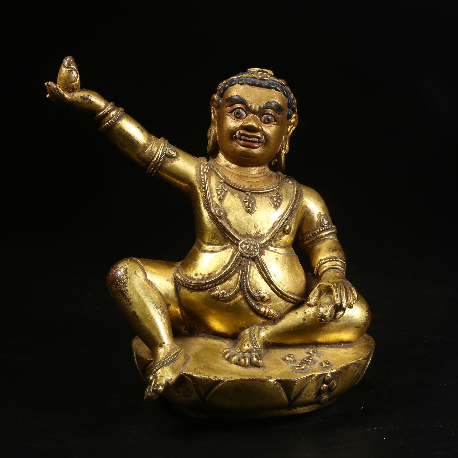 A GILT BRONZE STATUE OF GREAT ACCOMPLISHED MASTER, VAIROCANA: Gilt bronze statue of Great Accomplished Master, Vairocana