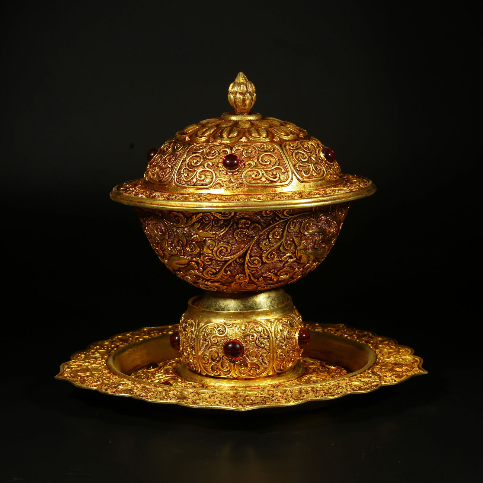 A GILDED BRONZE GEM-INLAID BOWL WITH AUSPICIOUS BEAST PATTERN (1 of 9)