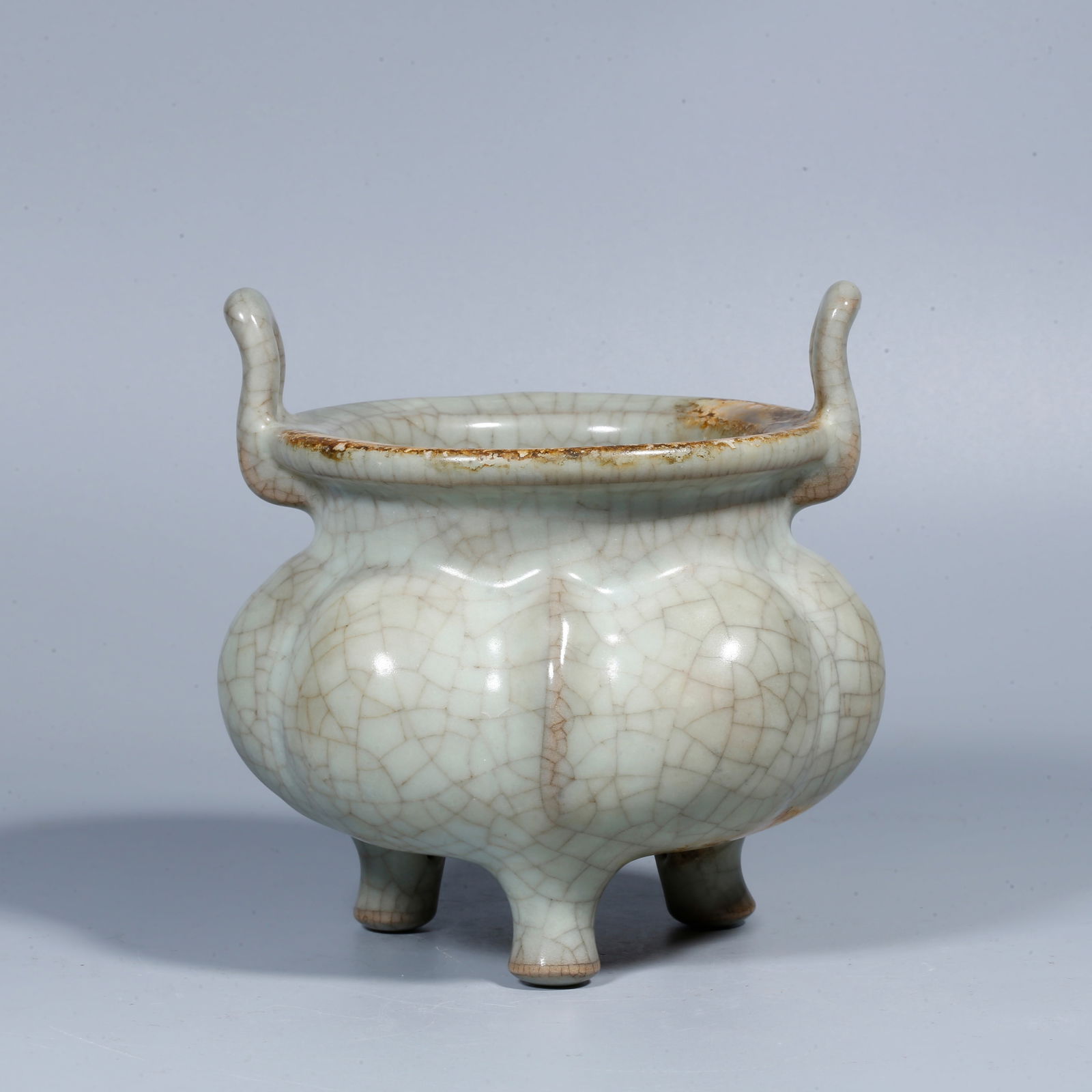 A GE WARE TRIPOD INCENSE BURNER (1 of 9)