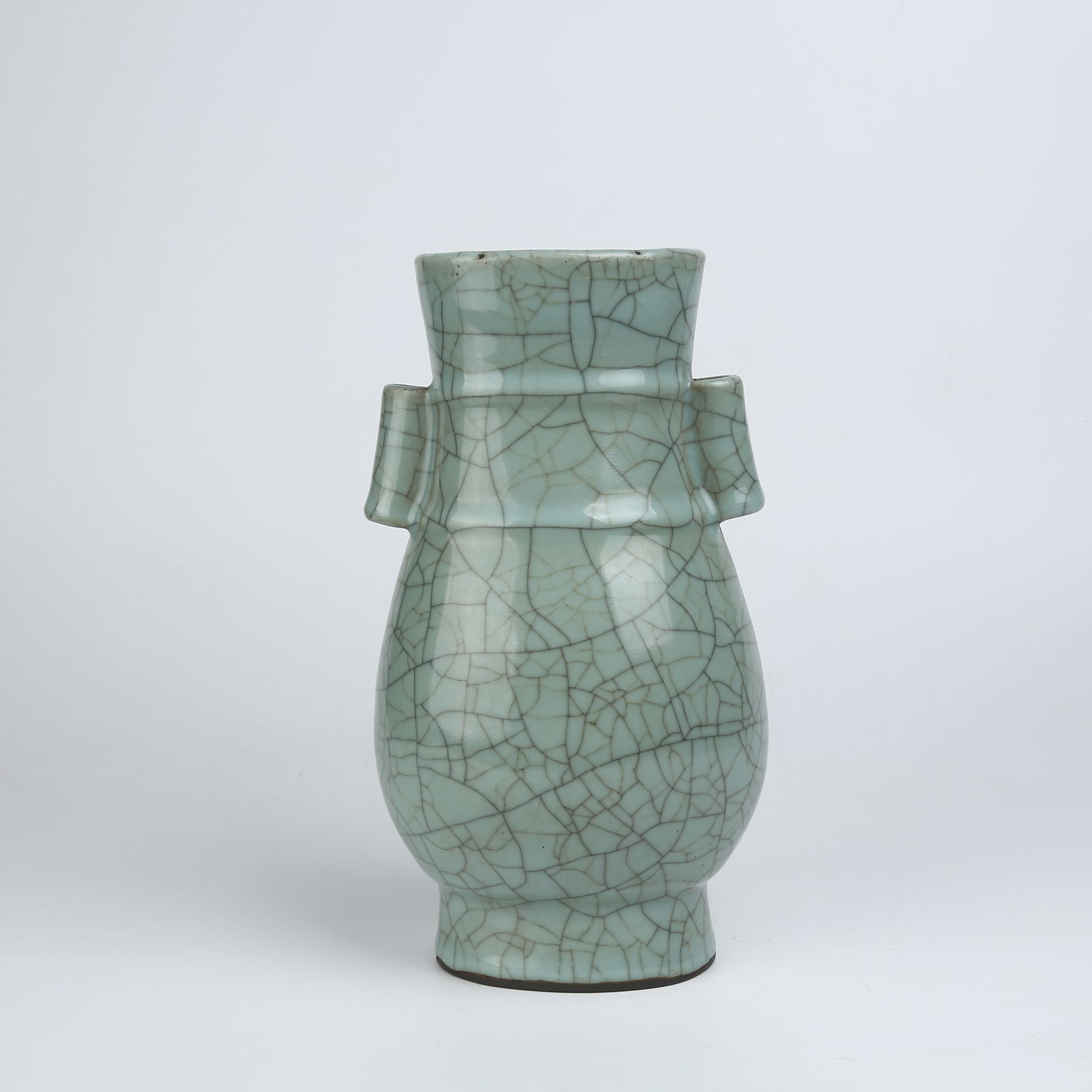 A OFFICIAL KILN EARED VASE: Official Kiln Eared Vase