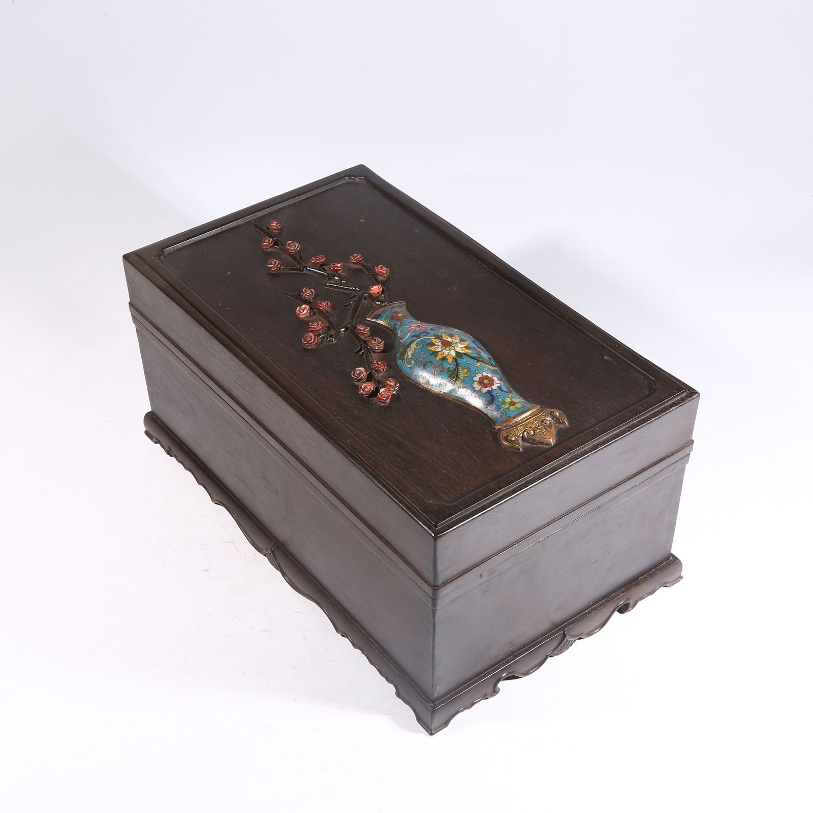 A ZITAN WOOD COVERED BOX WITH BRONZE-BASE CLOISONNÉ ENAMEL AND FLORAL MOTIF (1 of 9)