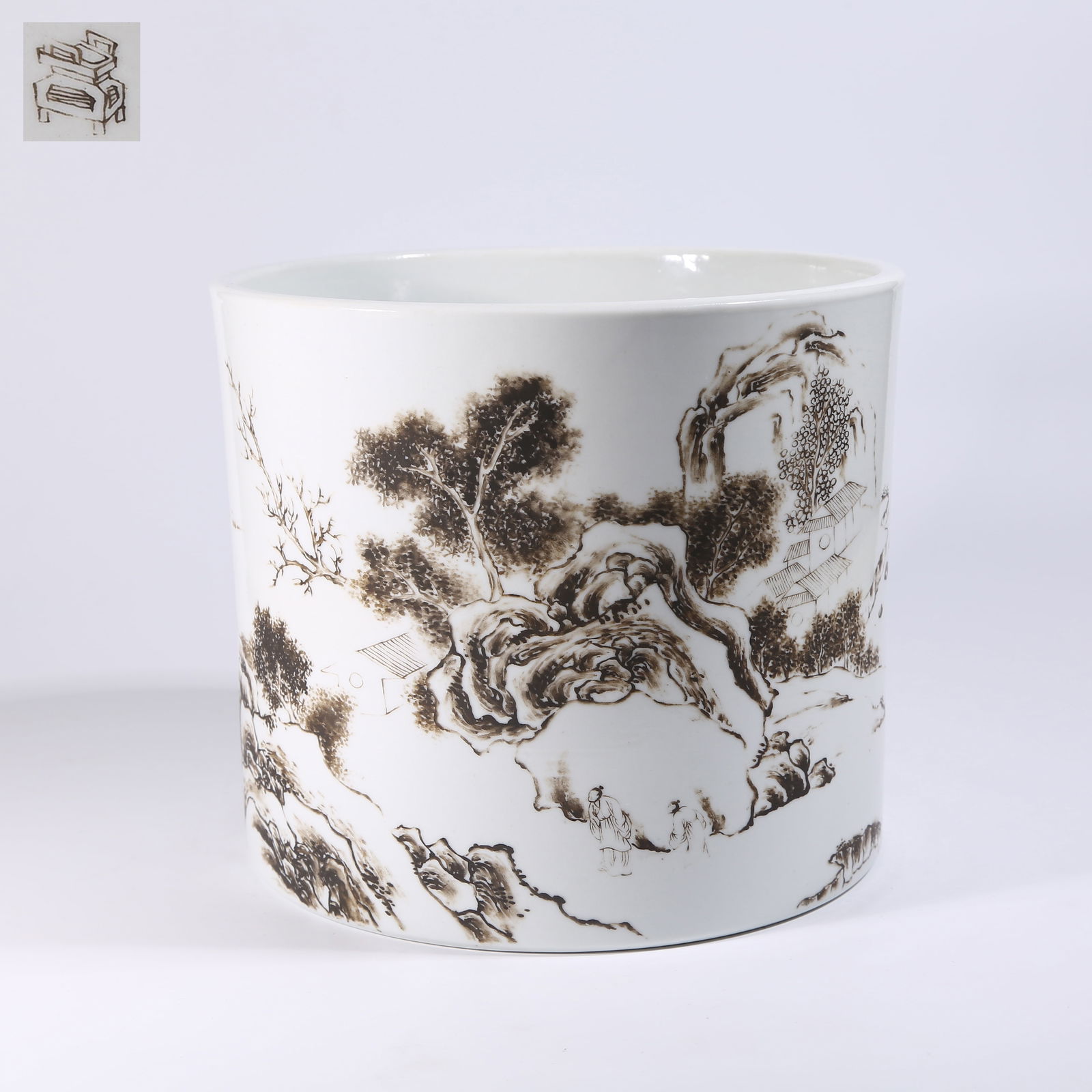 A INK-PAINTED LANDSCAPE-PATTERNED BRUSH HOLDER: Ink-painted landscape-patterned brush holder