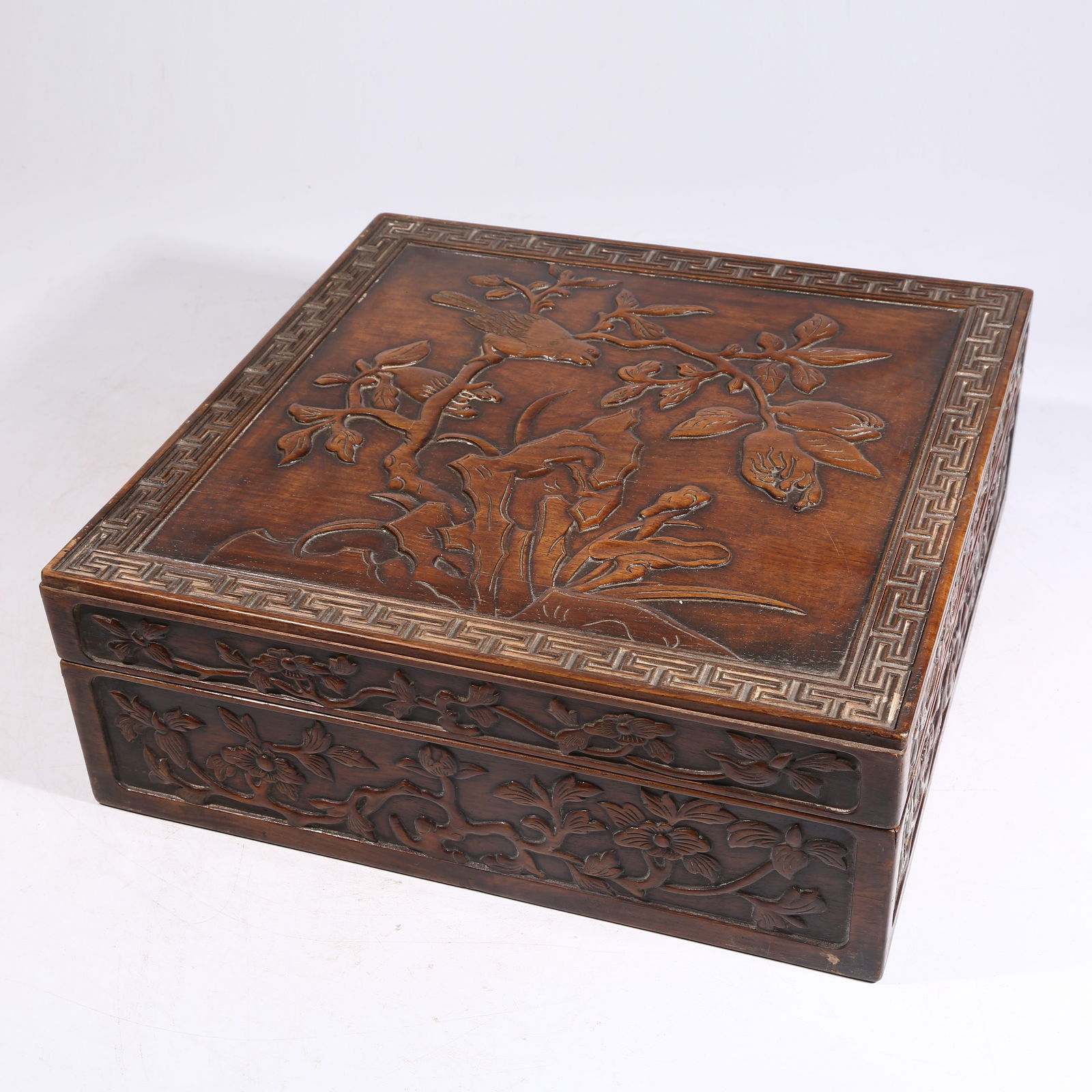 A HUANGHUALI WOOD SQUARE COVERED BOX WITH FLOWER AND BIRD PATTERN (1 of 9)