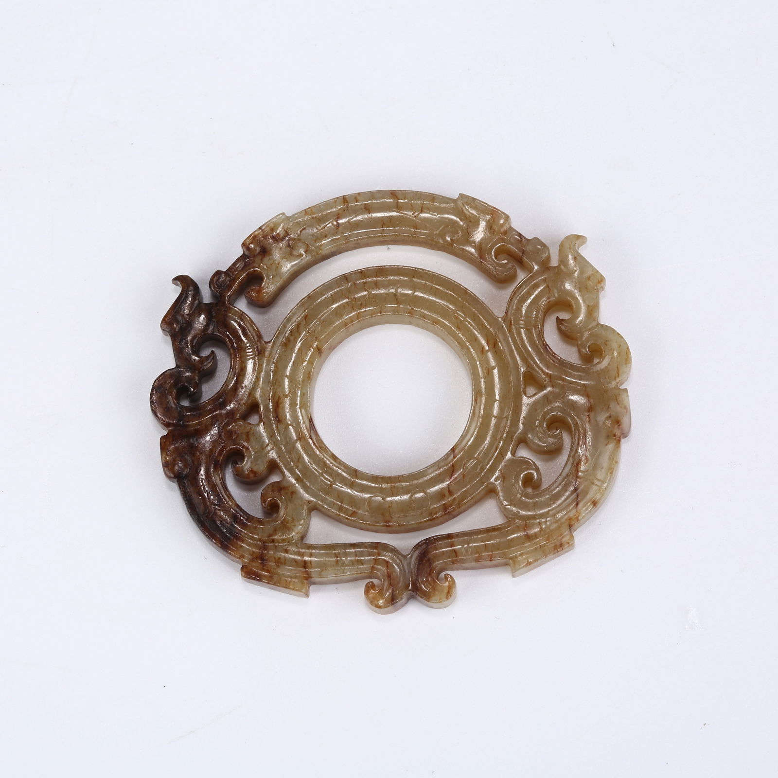 A ANCIENT JADE RING WITH DRAGON AND PHOENIX PATTERN (1 of 7)