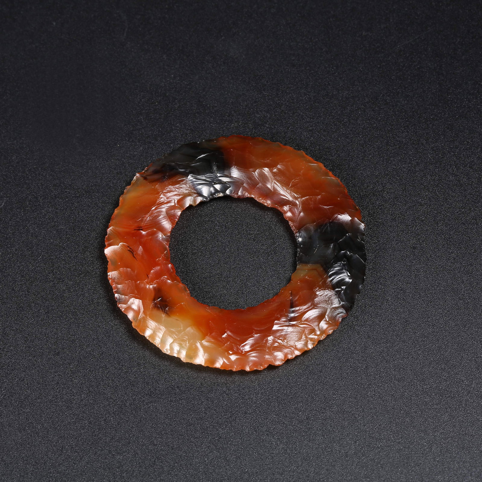 A AGATE CIRCULAR PENDANT (1 of 10)
