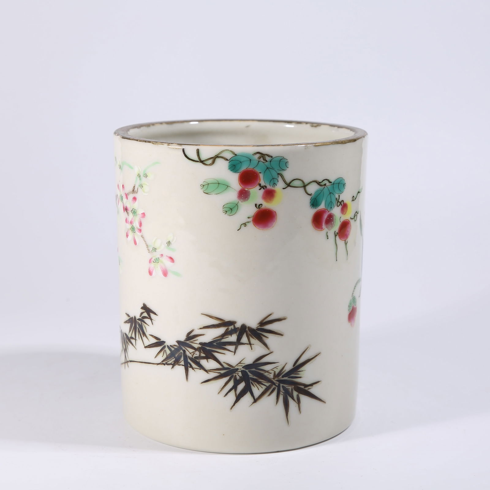 A FAMILLE-ROSE FLORAL-PATTERNED BRUSH HOLDER (1 of 9)