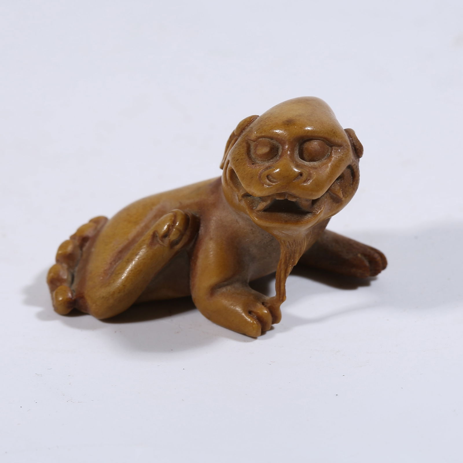 A DEER-ANTLER AUSPICIOUS BEAST: Deer-antler auspicious beast