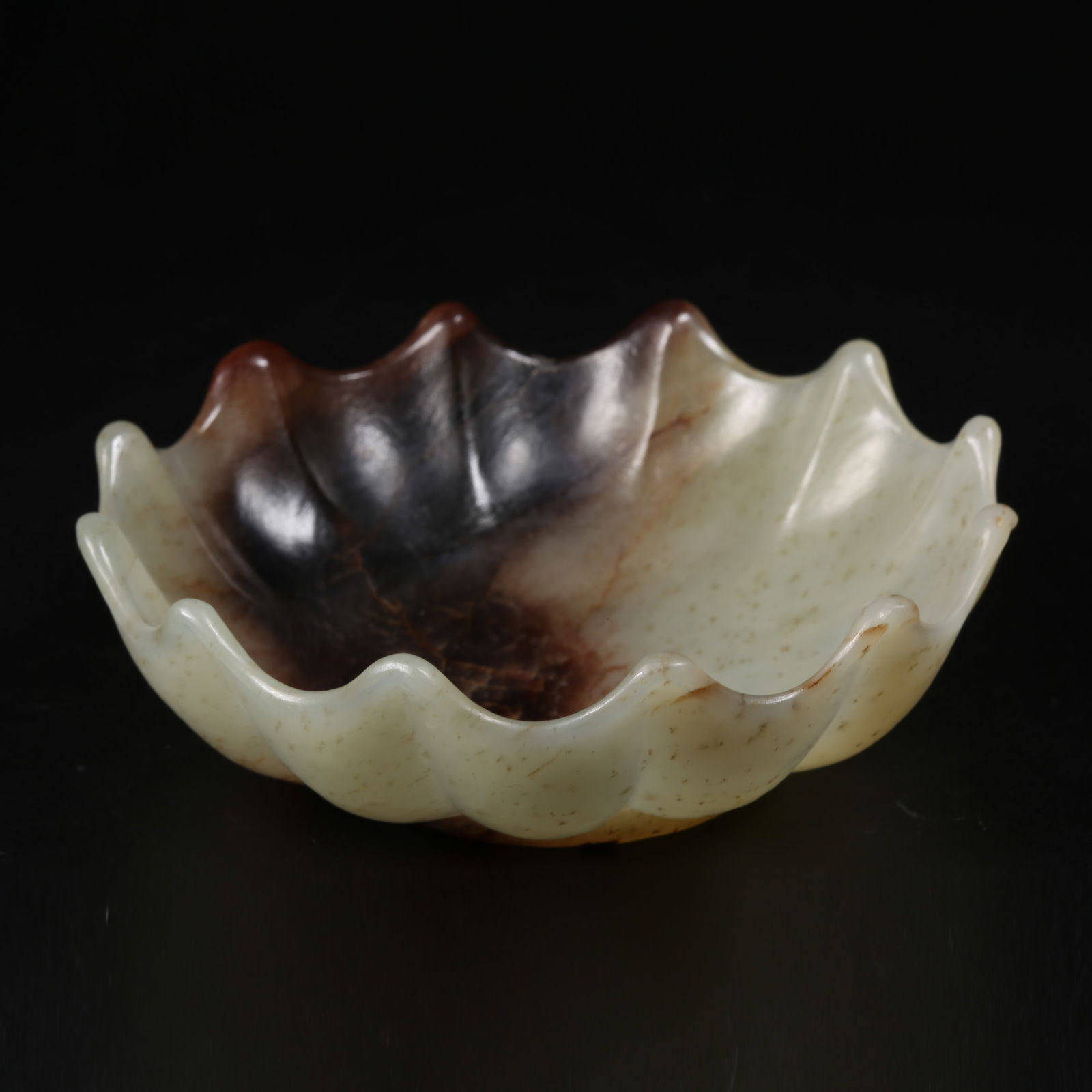 A HETIAN JADE FLARED-RIM WATER BASIN (1 of 9)