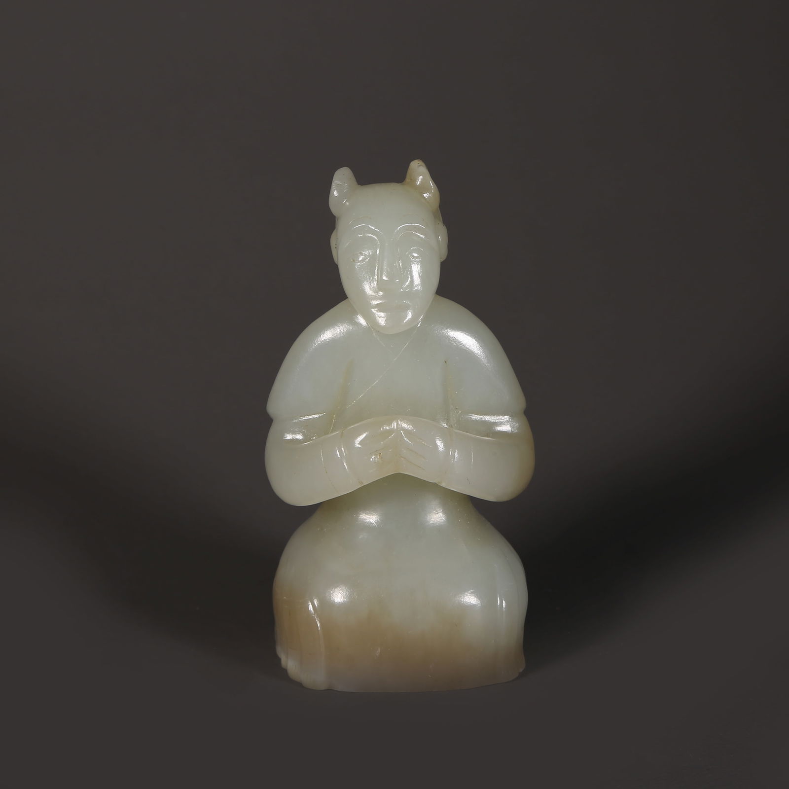 A ARCHAIC JADE DIVINE FIGURE ORNAMENT (1 of 8)
