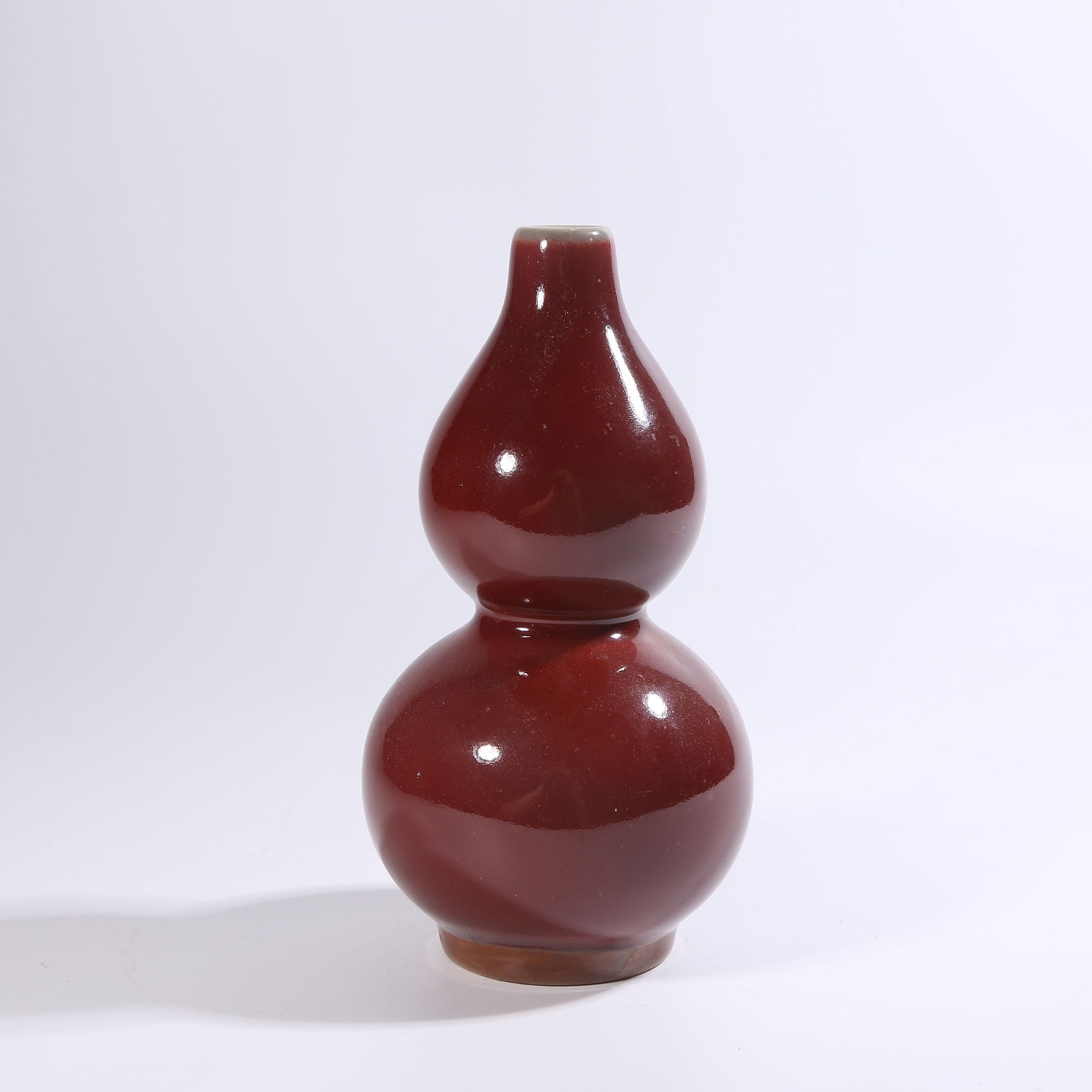 A JILAN RED-GLAZED GOURD VASE (1 of 9)