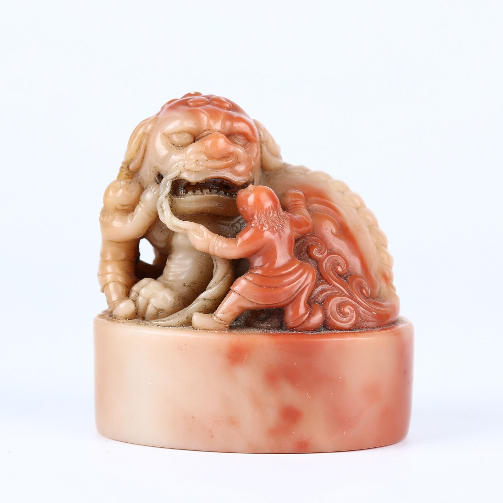 A SHOUSHAN STONE CARVED AUSPICIOUS BEAST KNOB SEAL: Shoushan Stone Carved Auspicious Beast Knob Seal