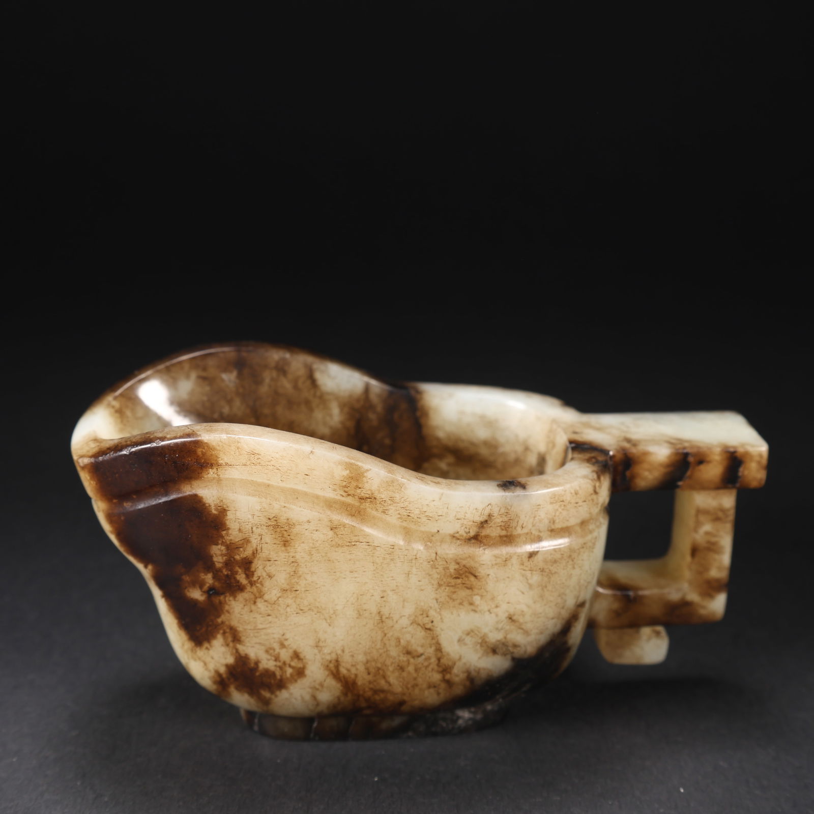 A HETIAN JADE HORN CUP (1 of 9)