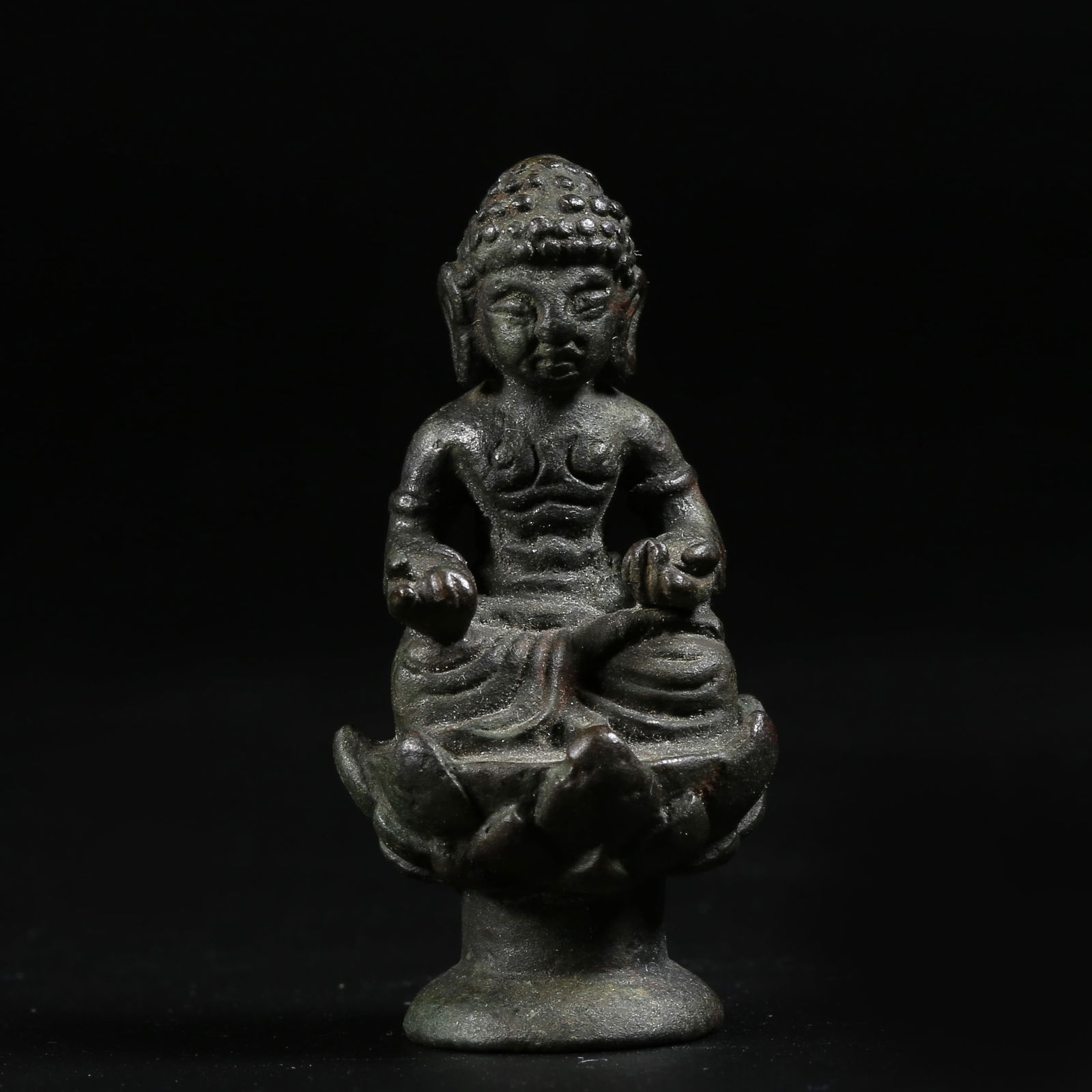 A BRONZE MINIATURE SHAKYAMUNI: Bronze Miniature Shakyamuni