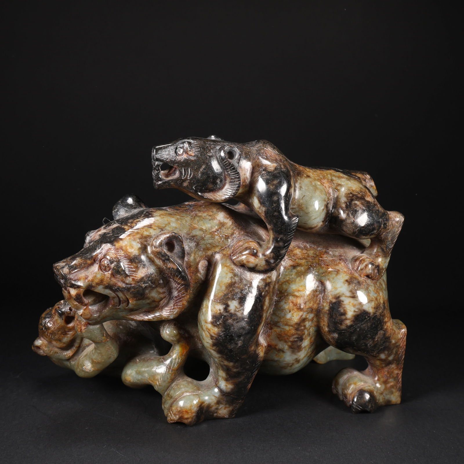 A HETIAN JADE THREE BEARS FIGURINE (1 of 9)