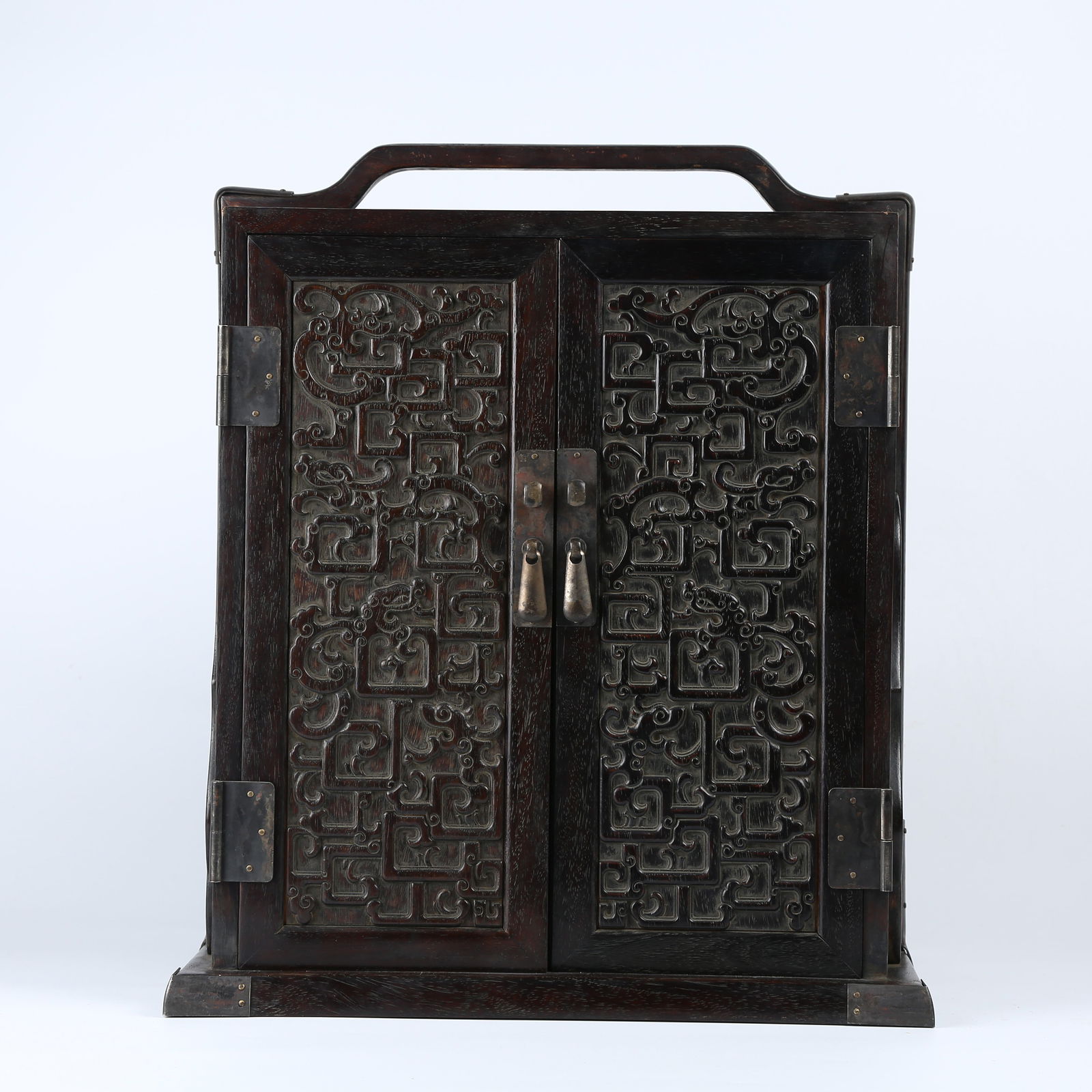 A ZITAN WOOD CARVED FLORAL HAND-CARRIED CASE (1 of 11)