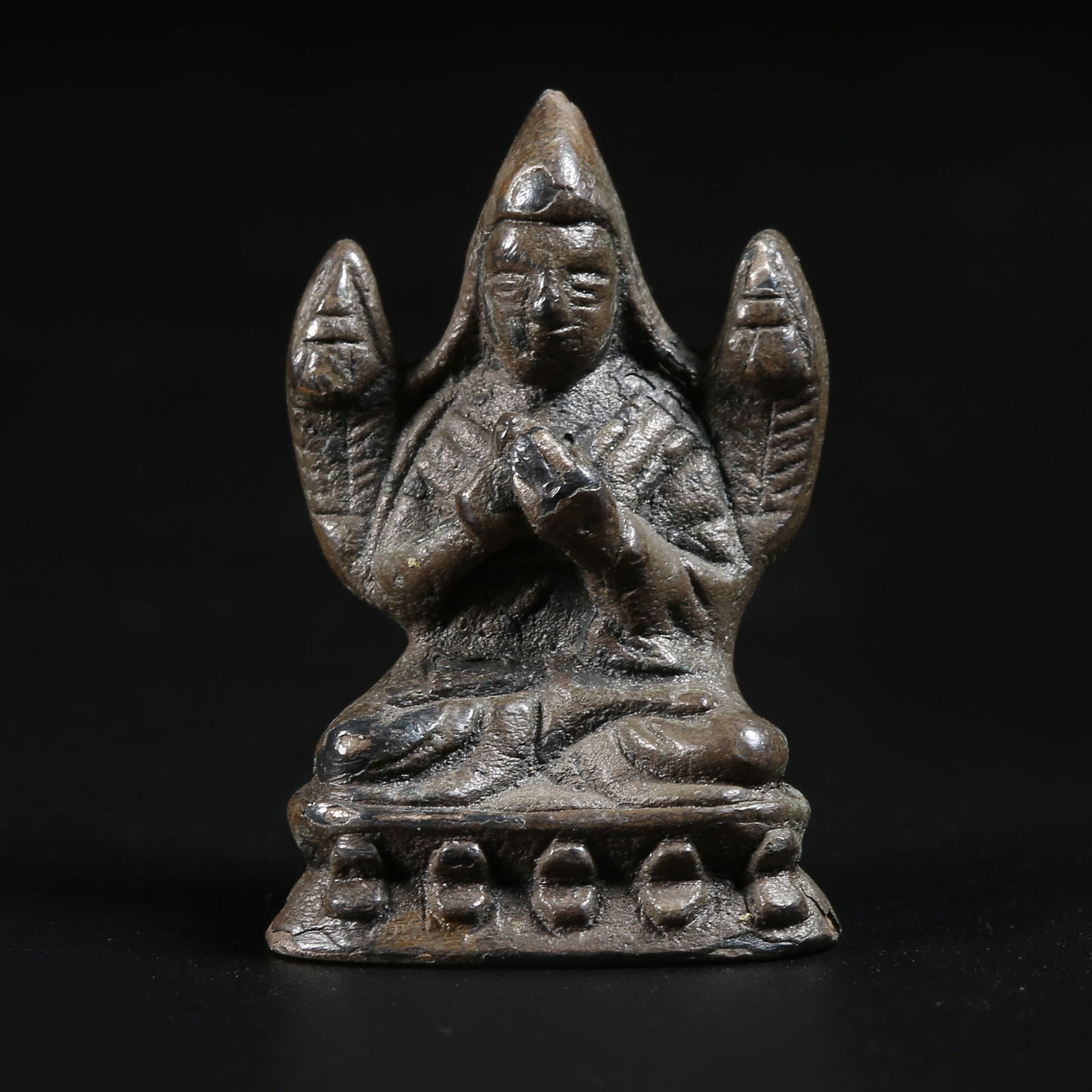 A BRONZE MINIATURE BUDDHA (1 of 7)