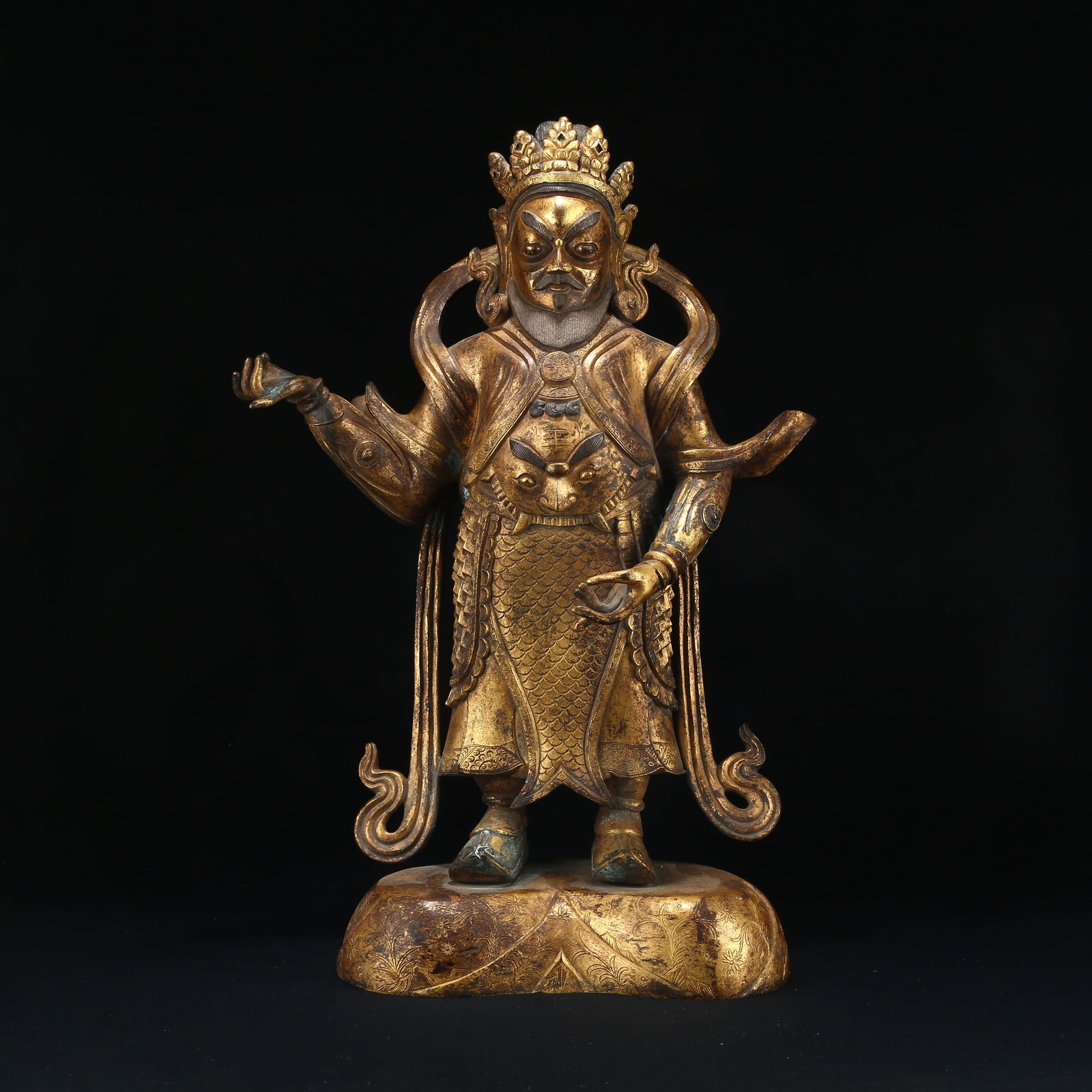 A GILT BRONZE STATUE OF HEAVENLY KING (1 of 9)
