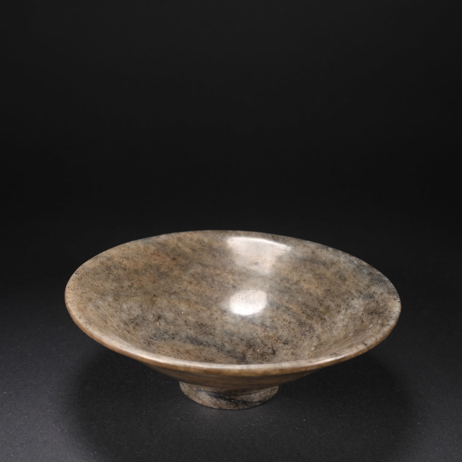 A PLAIN HETIAN JADE CUP (1 of 9)