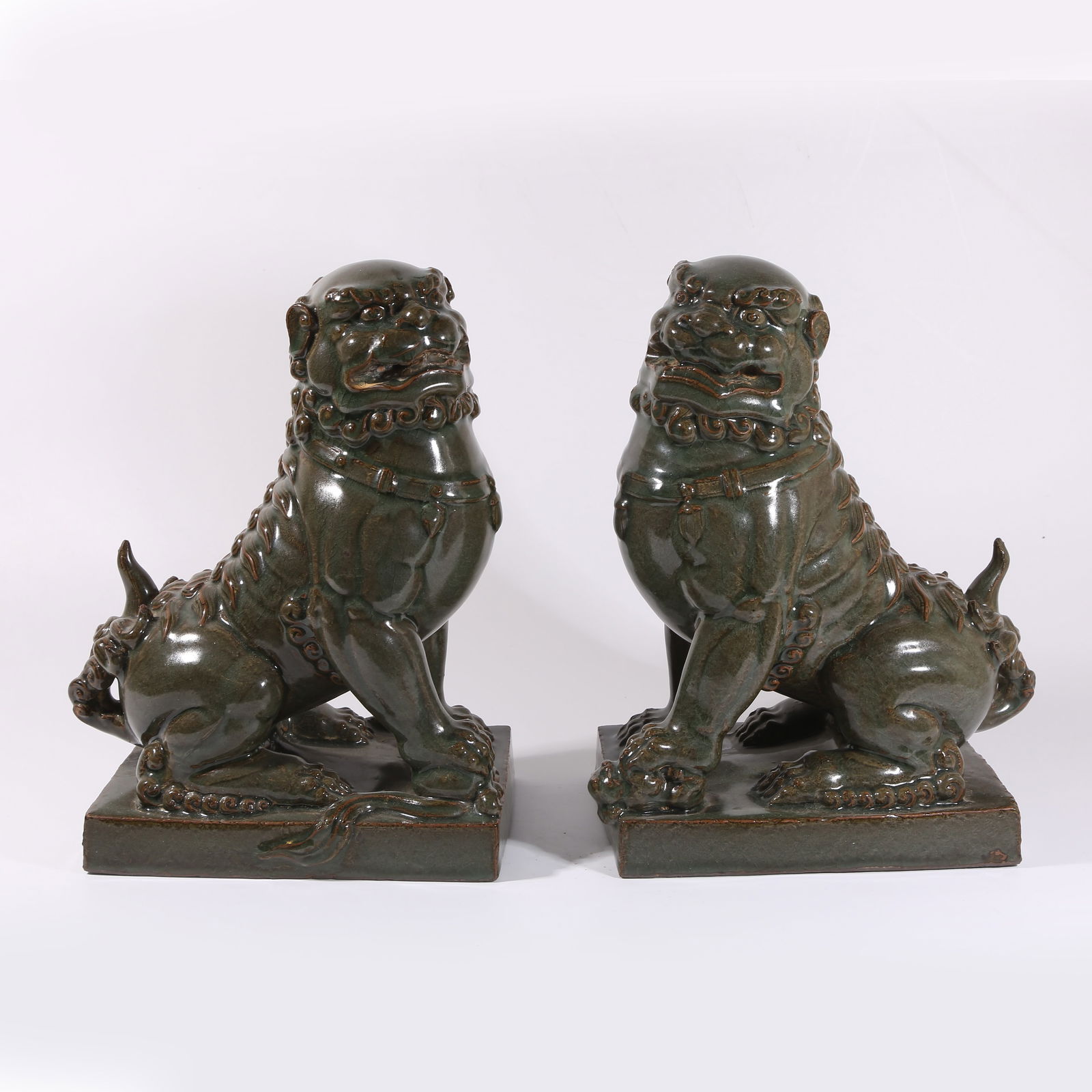 A SET OF LONGQUAN KILN LION ORNAMENTS (1 of 10)